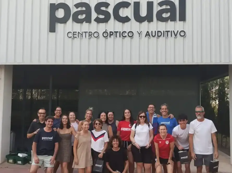 grupo de participantes en el torneo de pádel pascual de TC Cerro Fontellas
